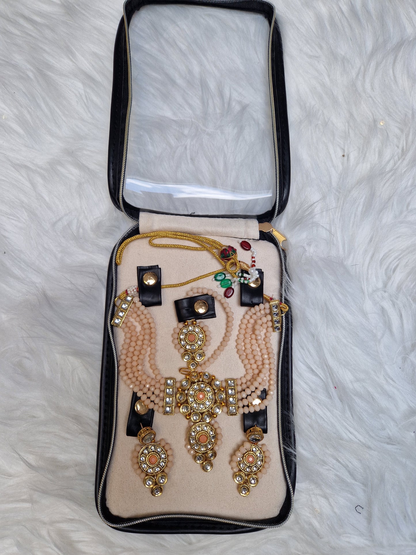 V- Pouch (Vertical Set Pouch)