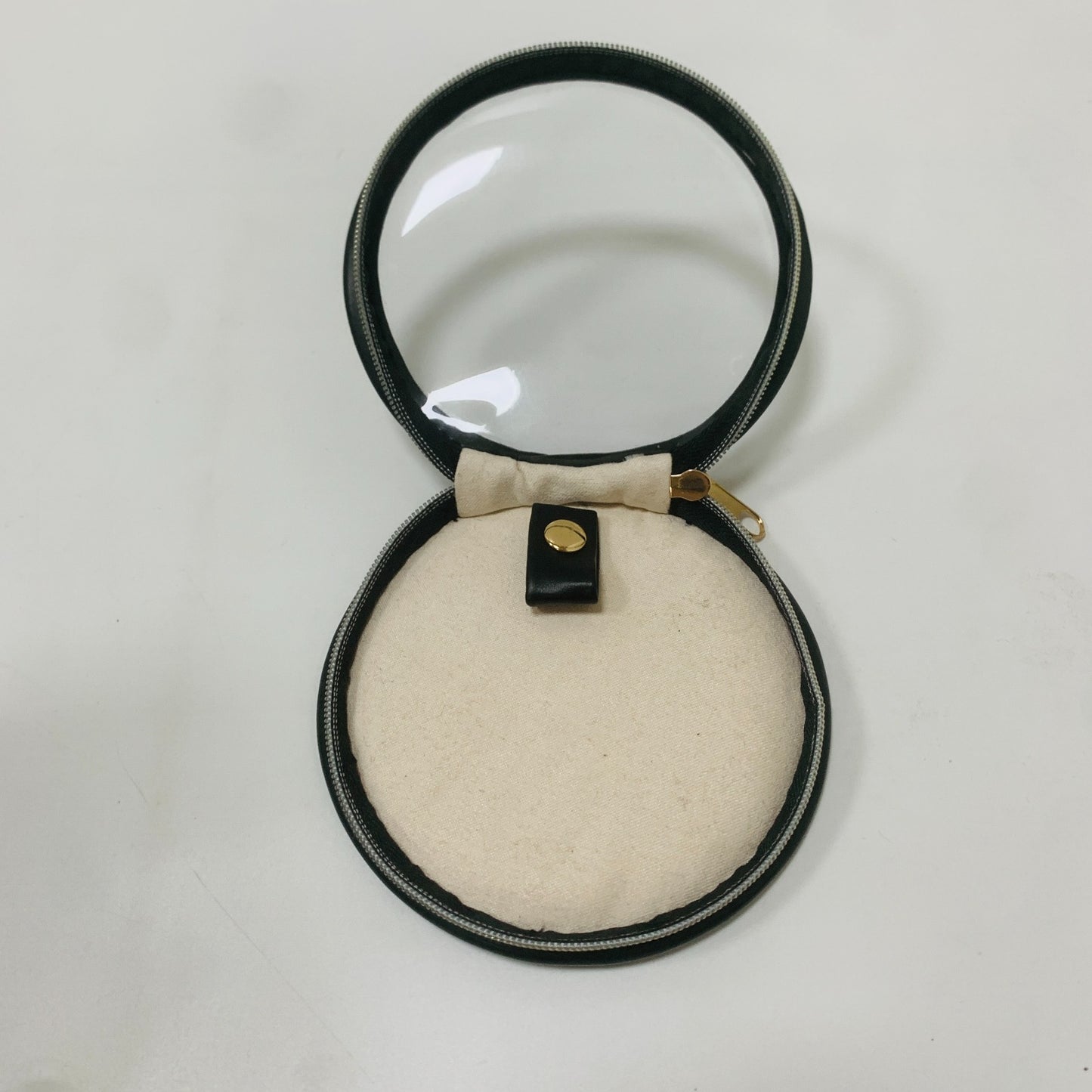 R-pouch (Round Bangle Pouch)